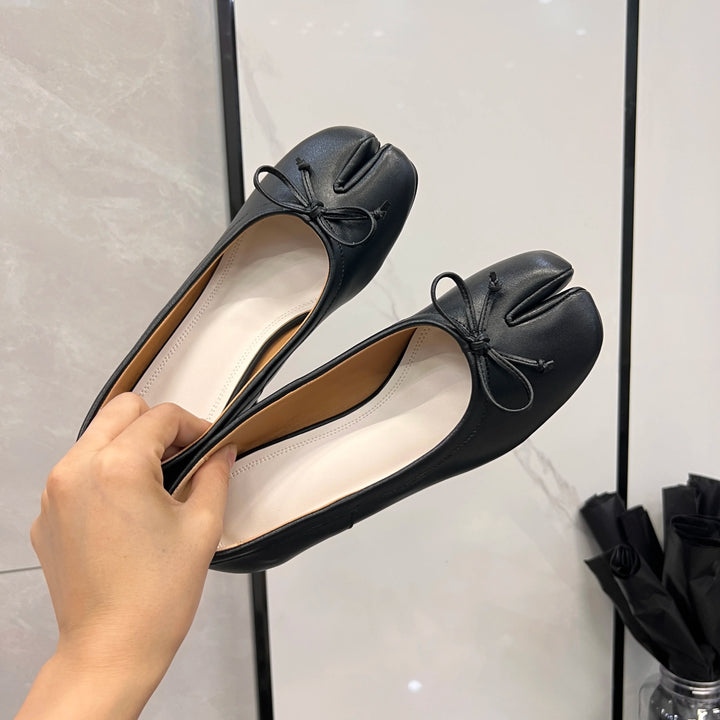Women Flat Split Toe Shoes