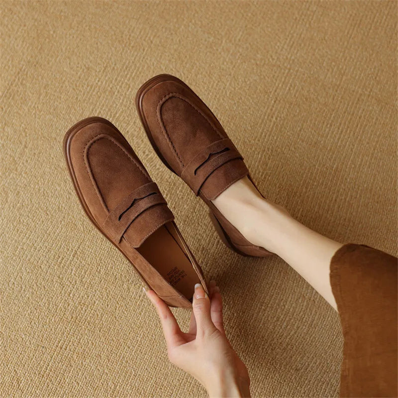 C8 - LEATHER BUCKLE LOAFERS