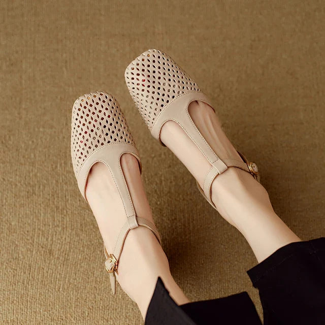 C12 - CLOSED TOE SANDALS