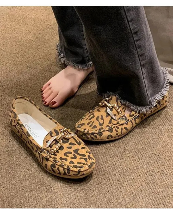 Chain Strap Flat Bottom Leopard Loafers