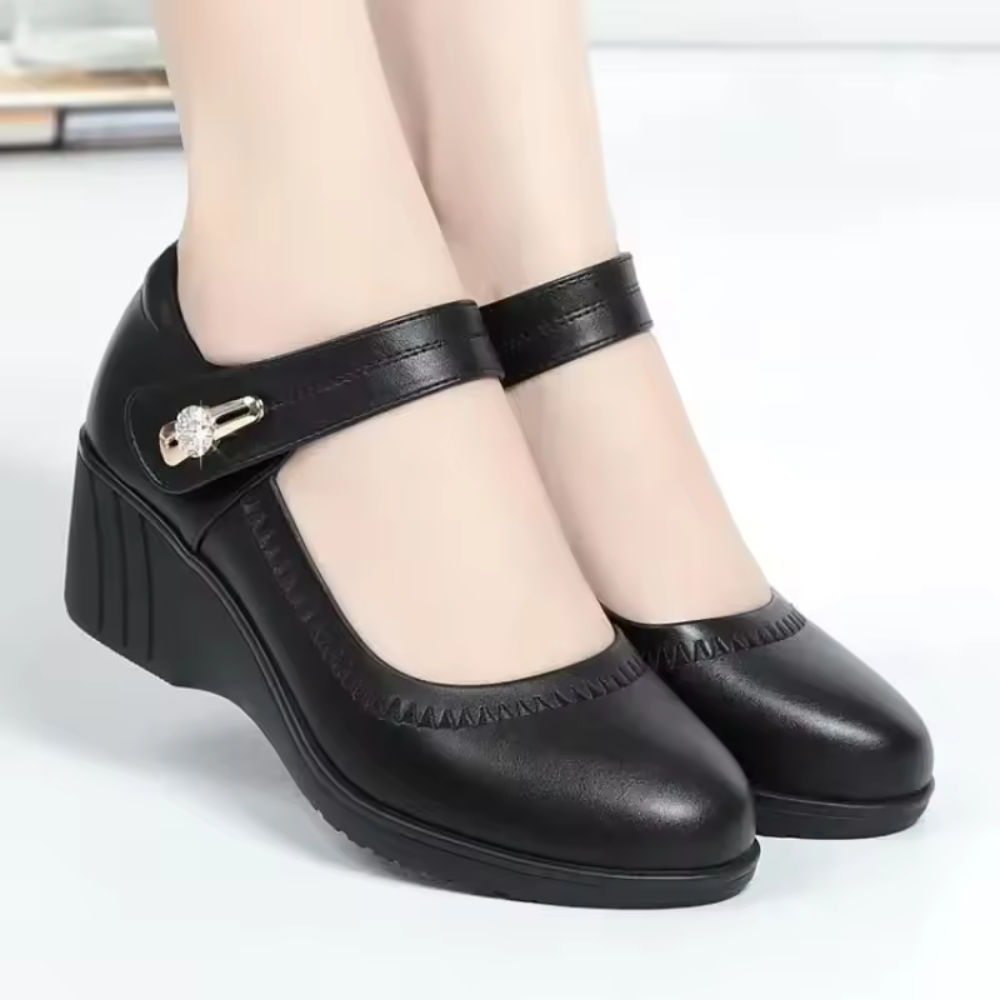 Buckle Vintage Heels