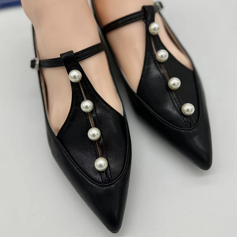 Retro Pearls Pointed Low Pumps