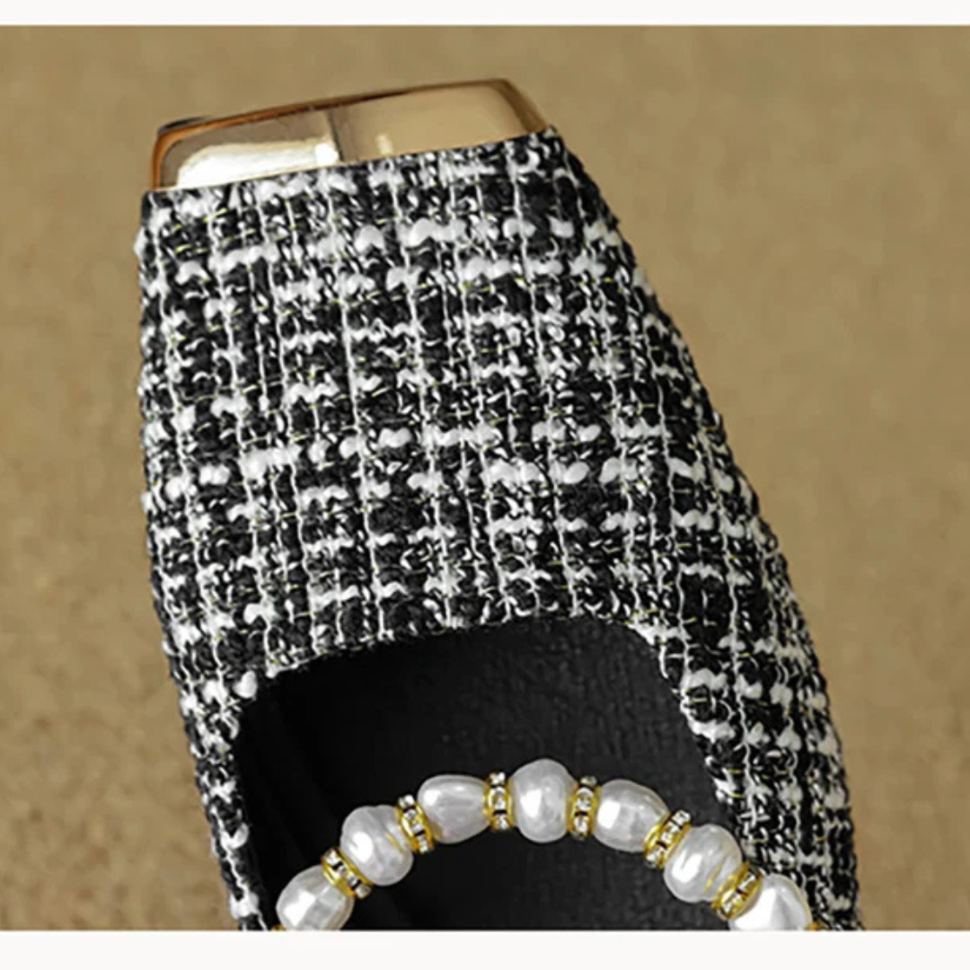 Design Buckle Flats