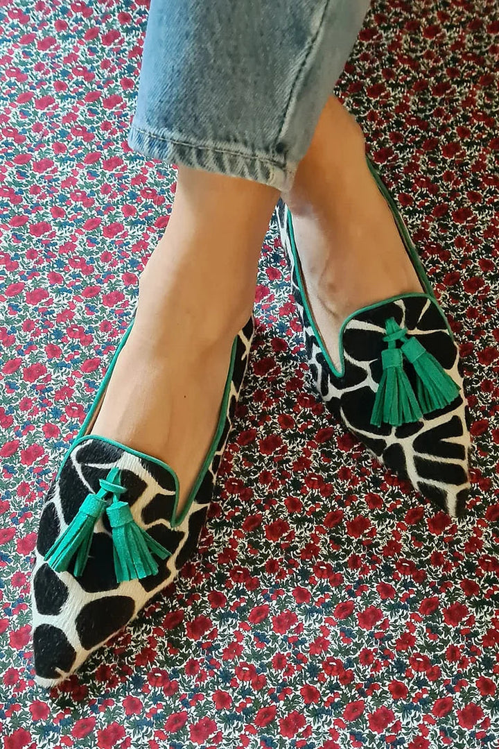 Fringe Pointed Loafers