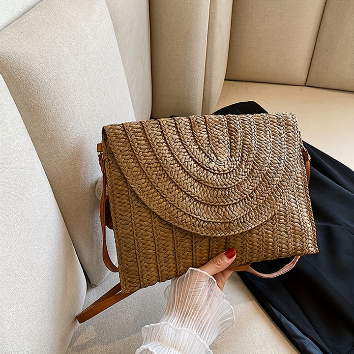 Elegant Handwoven Straw Clutch Bag