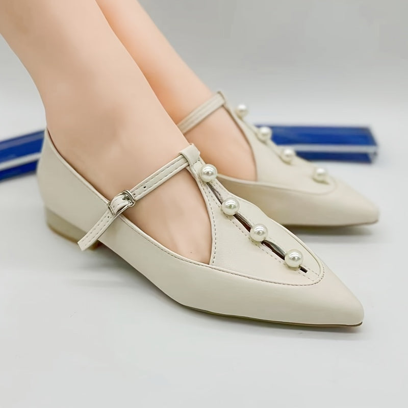 Retro Pearls Pointed Low Pumps