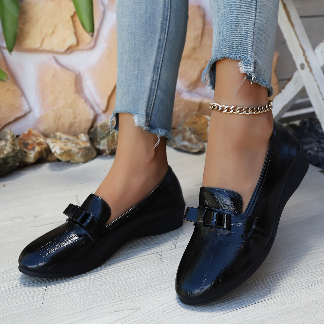 Slip-On Round Toe Shoes with Bow