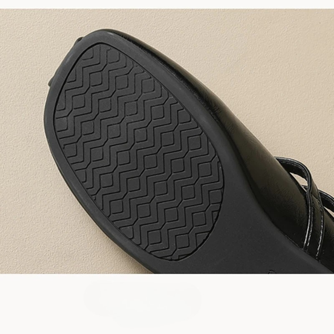Round toe design Mary Janes Shoes