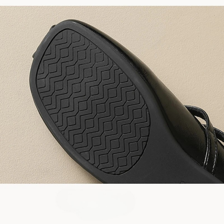 Round toe design Mary Janes Shoes