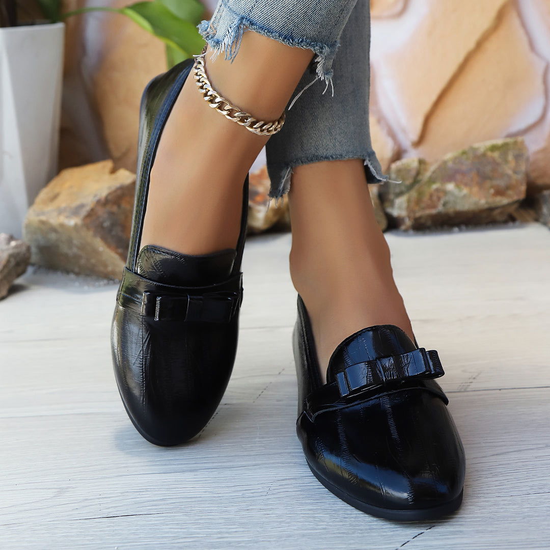 Slip-On Round Toe Shoes with Bow