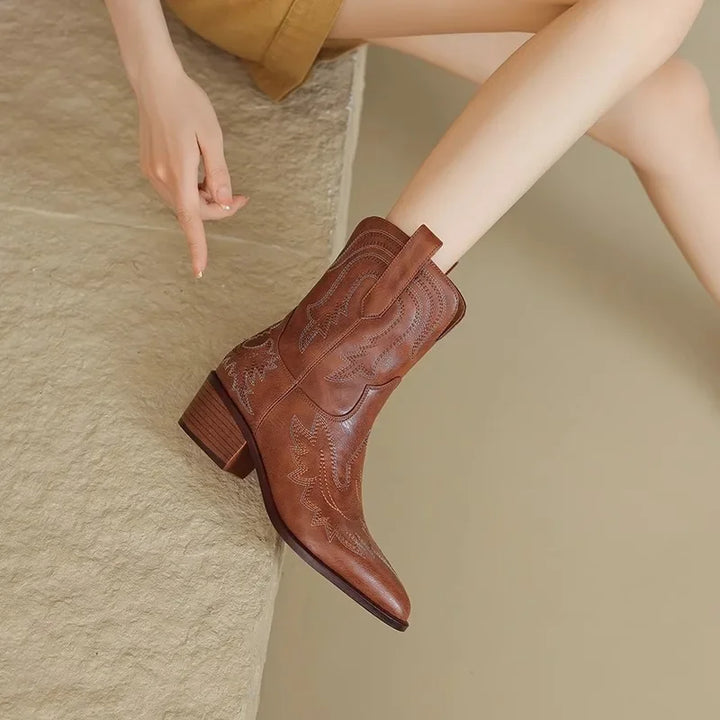 Retro Embroidered Western Boots