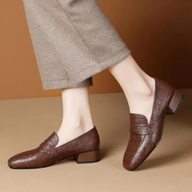 Heeled Pointed Toe Loafers