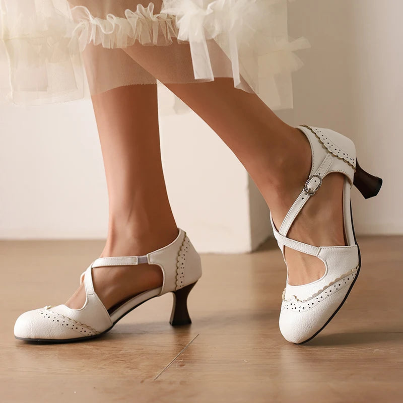Vintage Low Heels Pumps