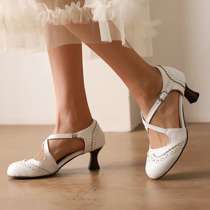 Vintage Low Heels Pumps