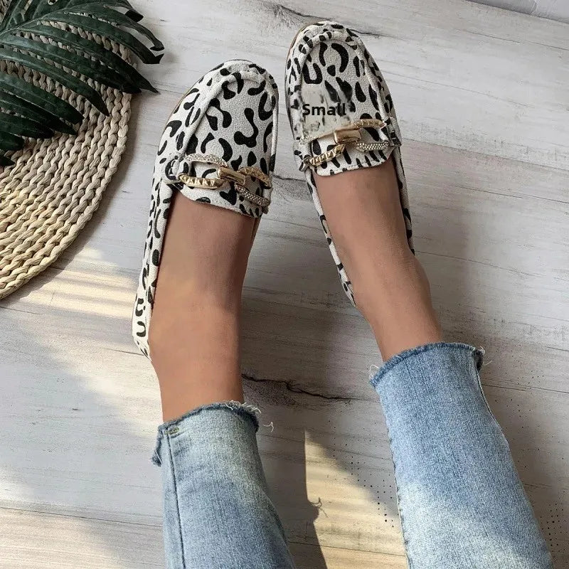 Chain Strap Flat Bottom Leopard Loafers