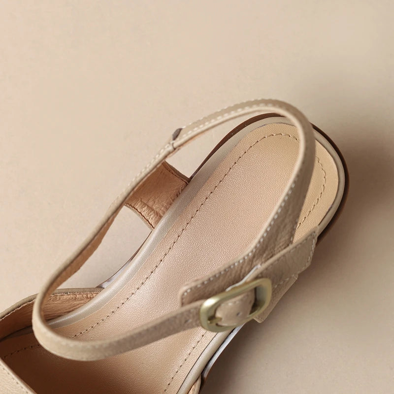 Large Headed Middle Heel Sandals