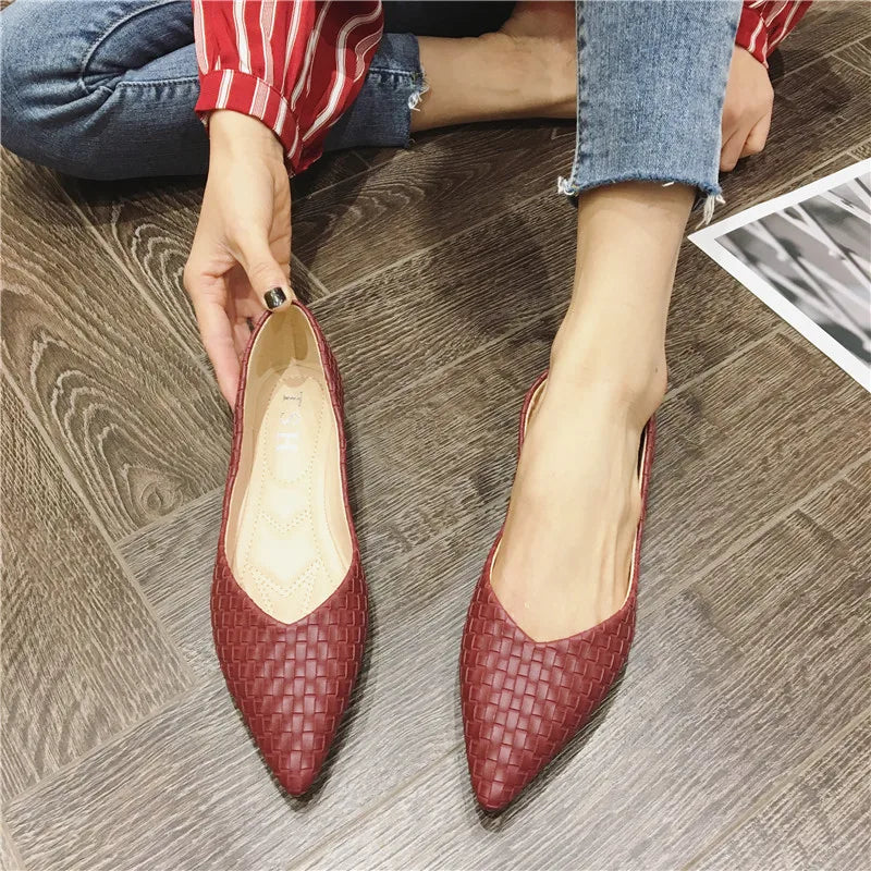 Shallow Mouth Pointed Shoes