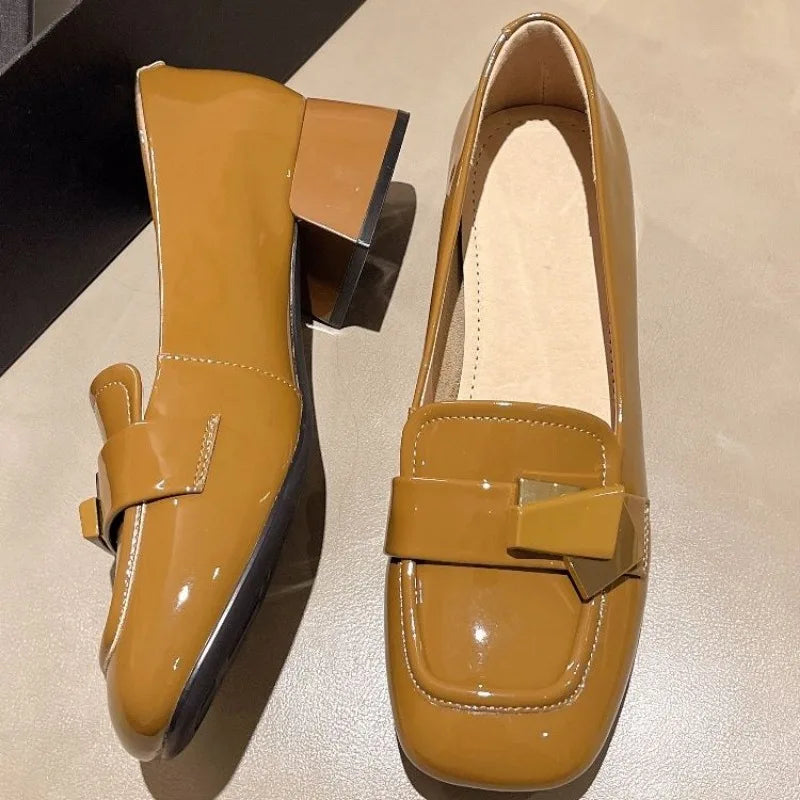 Glossy Bow Loafer Pumps