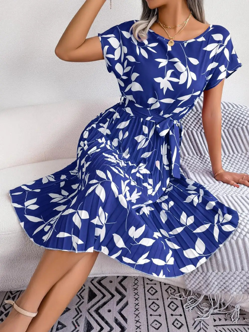Light Dress with belt