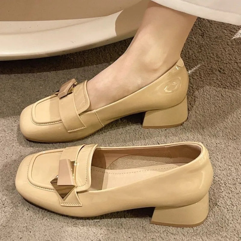 Glossy Bow Loafer Pumps
