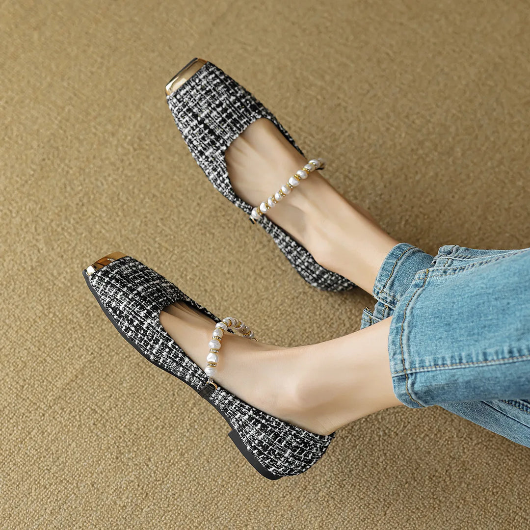 Design Buckle Flats