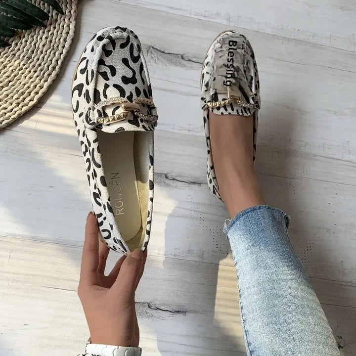 Chain Strap Flat Bottom Leopard Loafers
