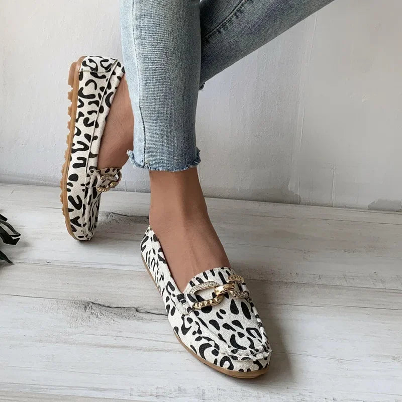 Chain Strap Flat Bottom Leopard Loafers