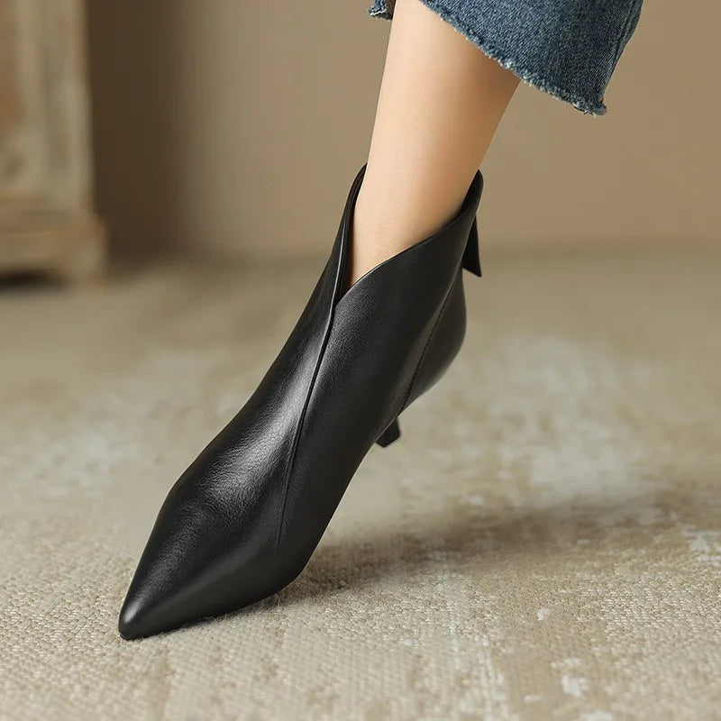 Elegant Pointed Toe Thick Middle Ankle Boots