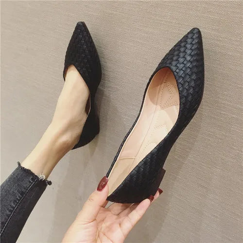 Shallow Mouth Pointed Shoes