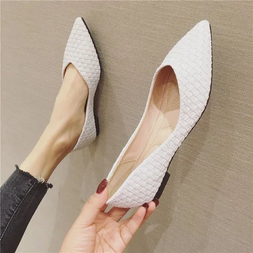 Shallow Mouth Pointed Shoes