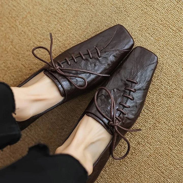 Low-heeled Square Toe Shoes
