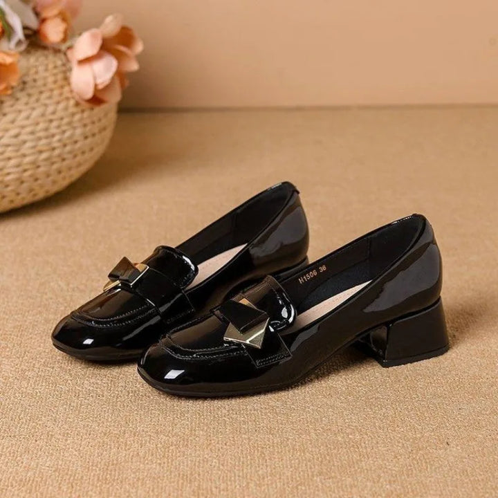 Glossy Bow Loafer Pumps