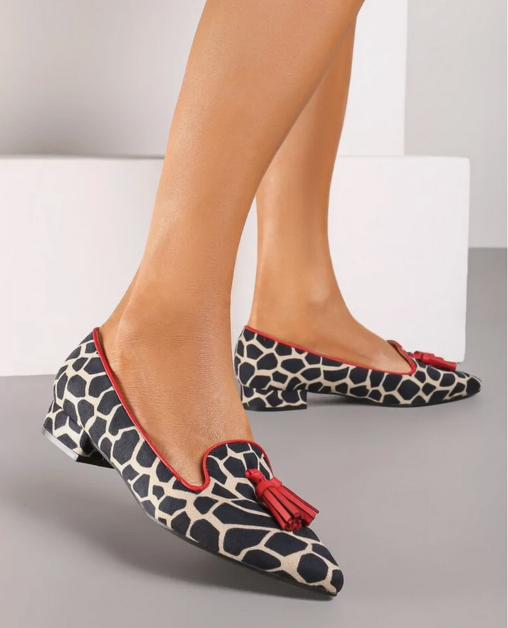 Loafers with red Fringes