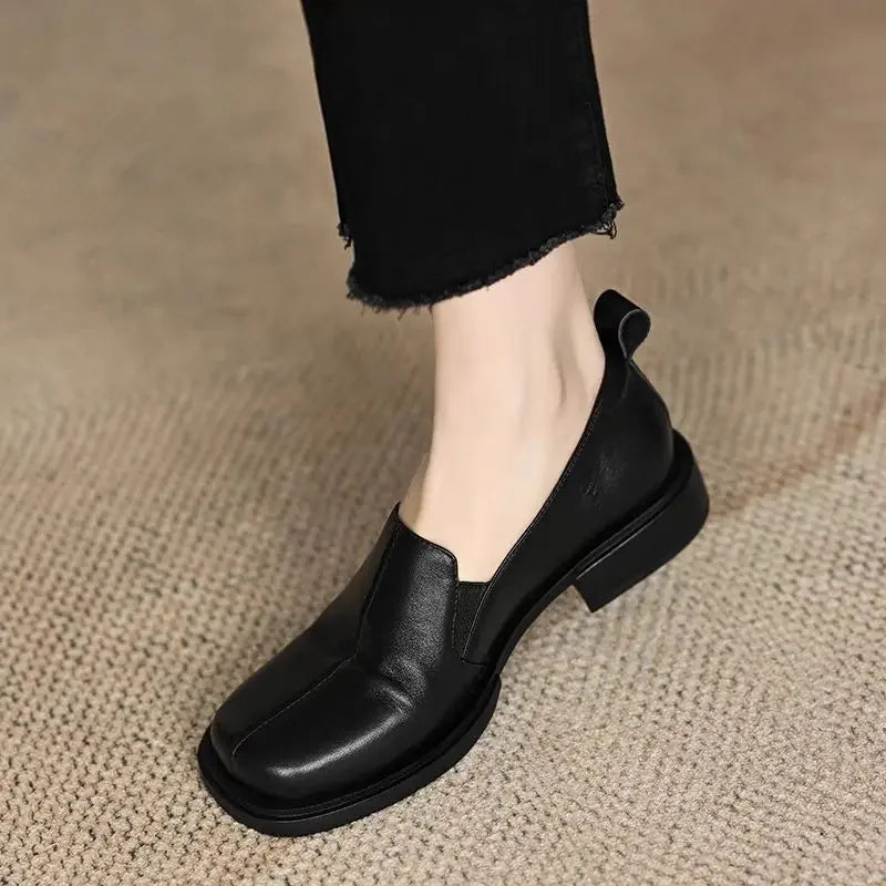 Low-heeled Boots
