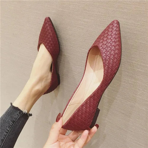 Shallow Mouth Pointed Shoes
