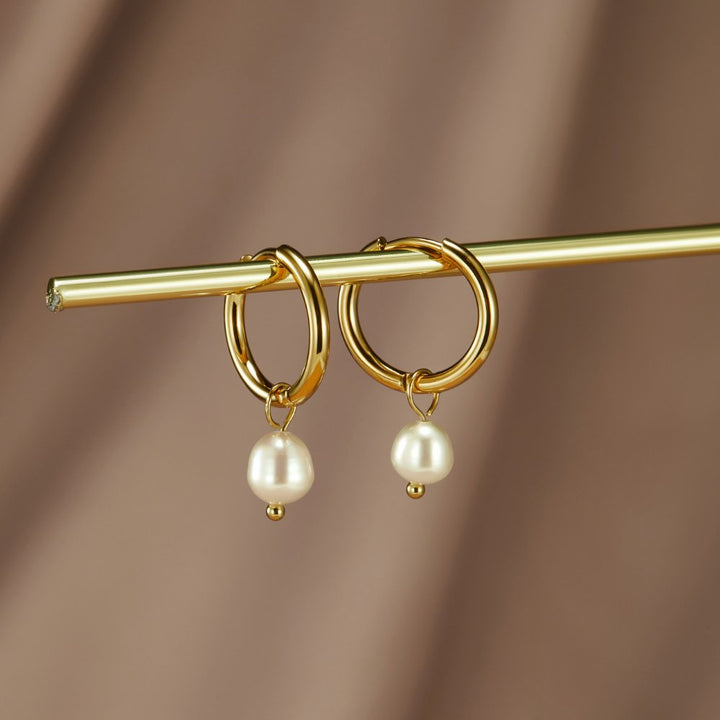 Minimal Pearl Earrings