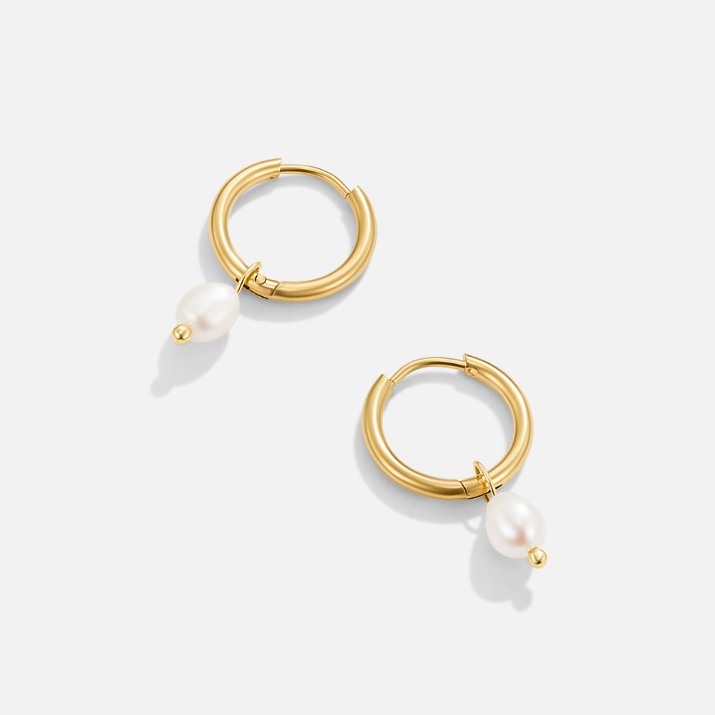 Minimal Pearl Earrings