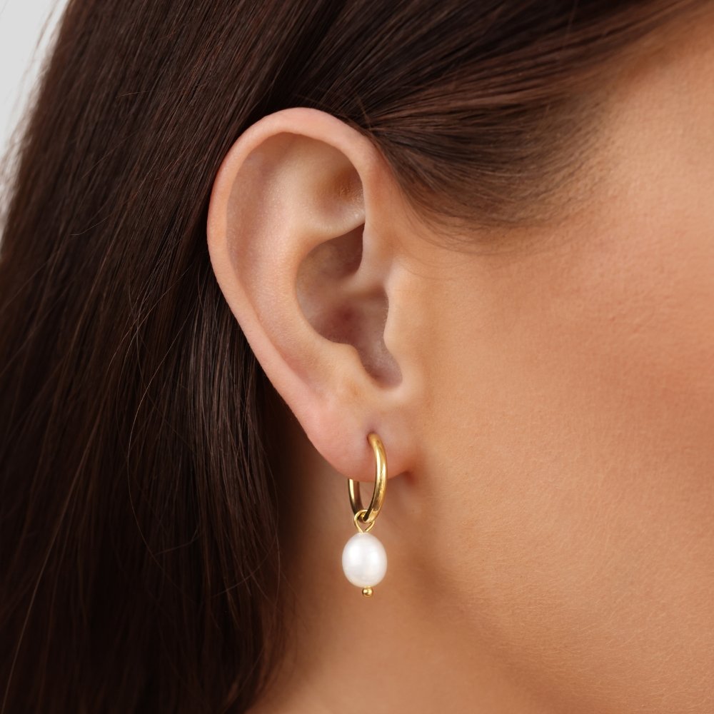 Minimal Pearl Earrings